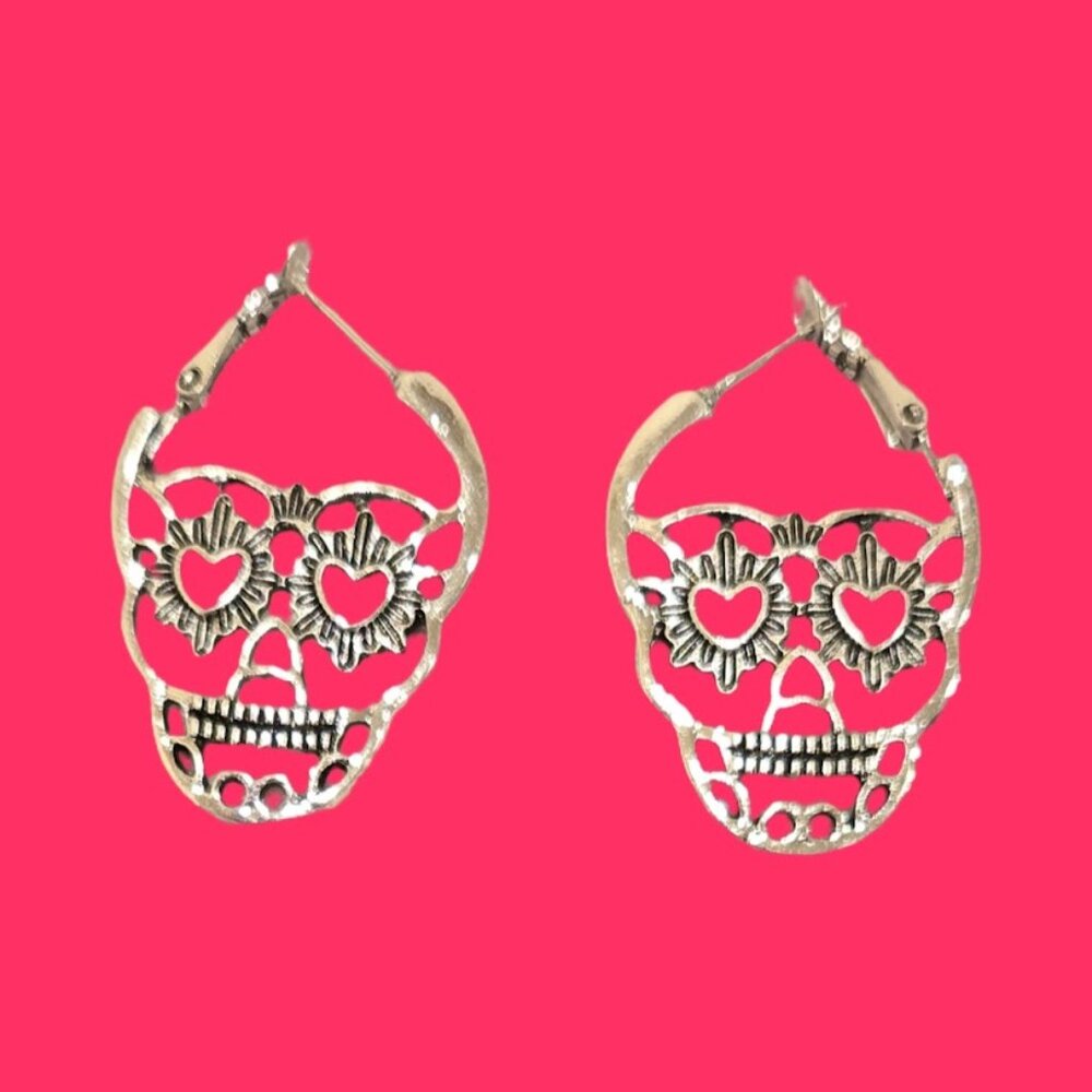 SILVER PLATED SKULLS~ UNIQUE!